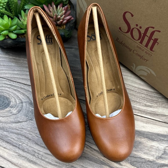 NIB Sofft Nasia 8M 39 Leather Classic Pumps Comfort Block Heels Cork Brown - Picture 2 of 11